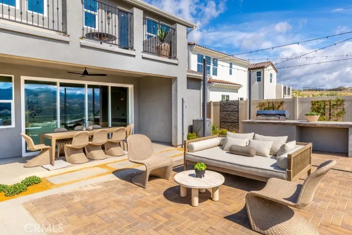 16301 Estonia Drive Canyon Country, CA 91387