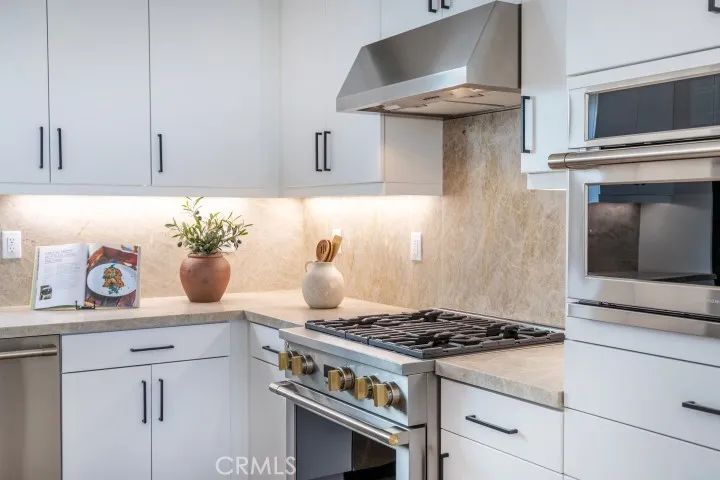 16301 Estonia Drive Canyon Country, CA 91387