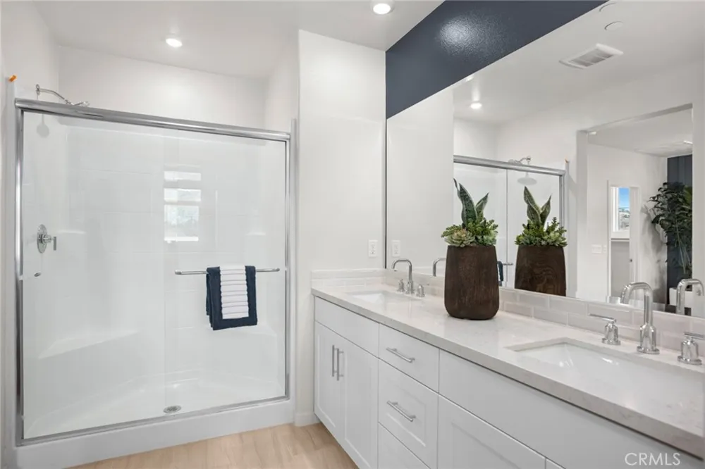 561 Gregory Way Glendora, CA 91740