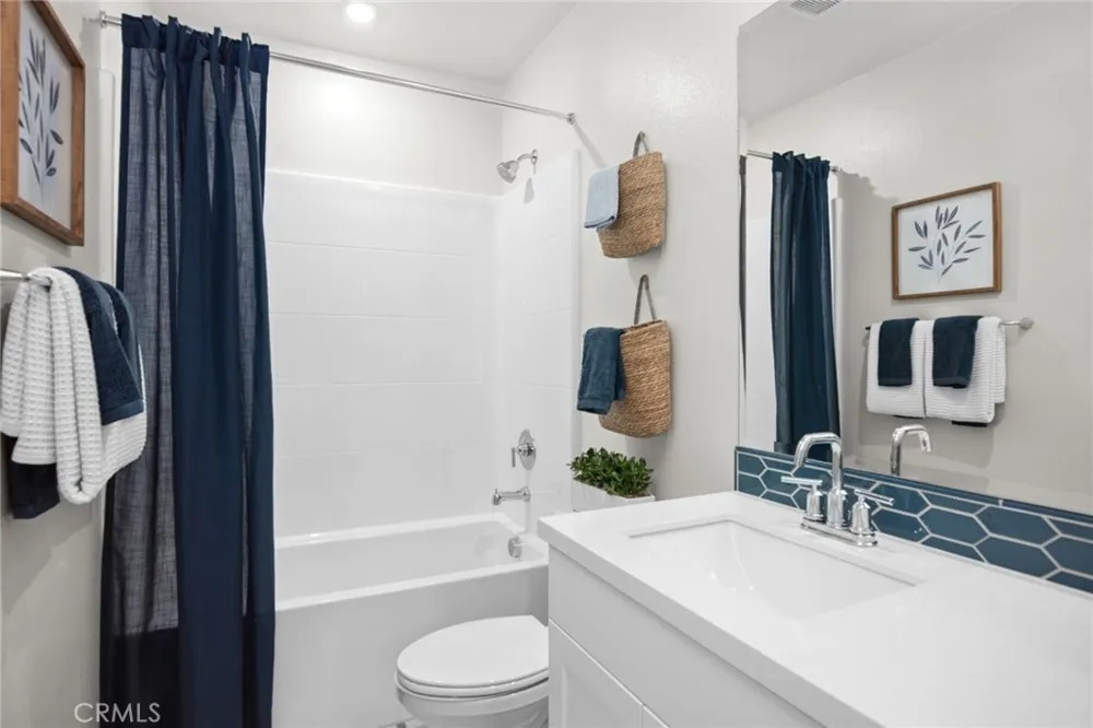 561 Gregory Way Glendora, CA 91740