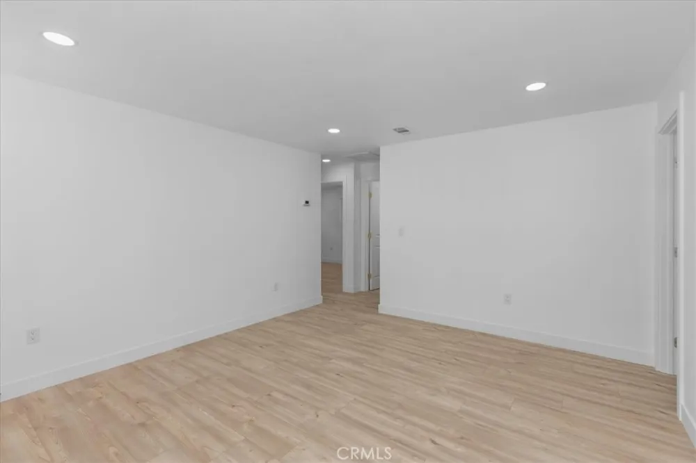 9812 Redwood Hesperia, CA 92345
