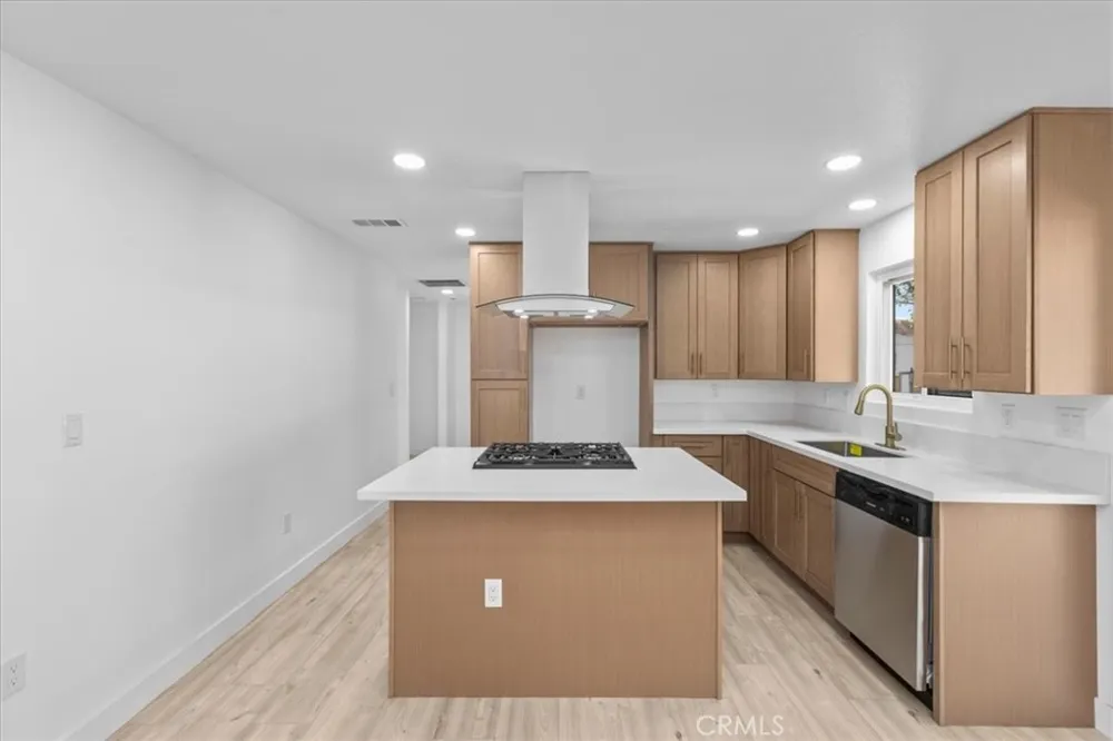 9812 Redwood Hesperia, CA 92345