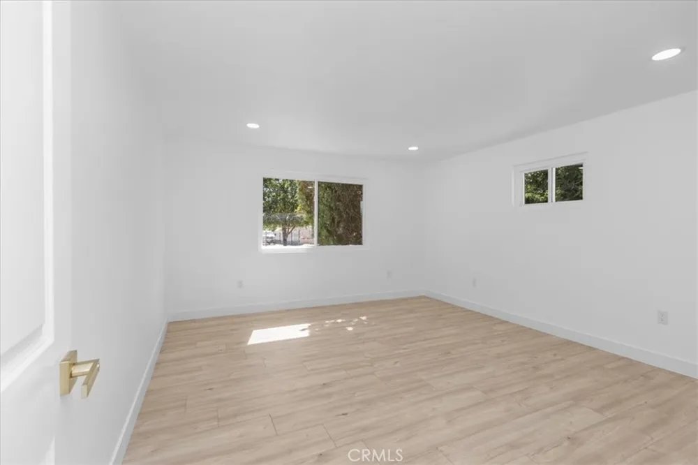 9812 Redwood Hesperia, CA 92345