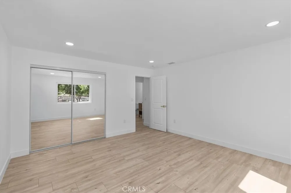 9812 Redwood Hesperia, CA 92345