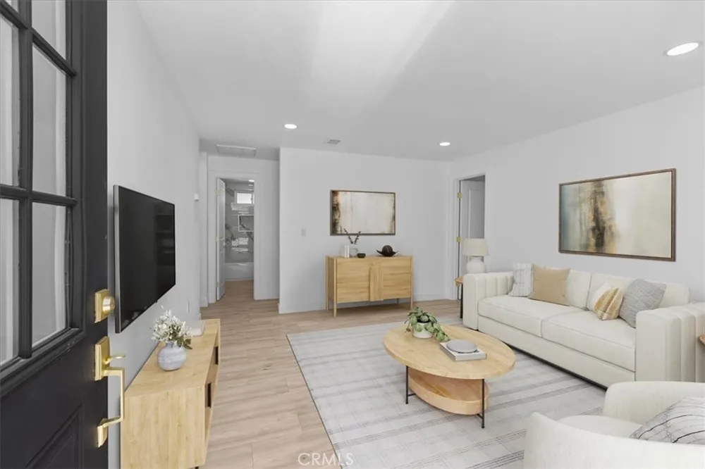 9812 Redwood Hesperia, CA 92345