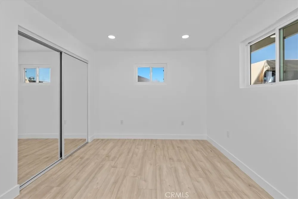 9812 Redwood Hesperia, CA 92345