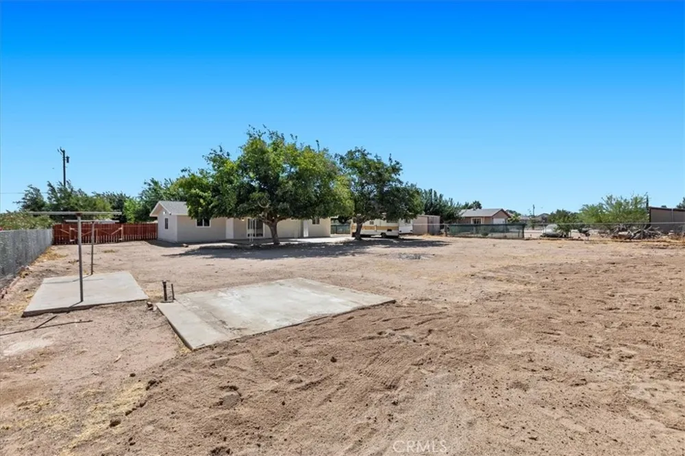 9812 Redwood Hesperia, CA 92345