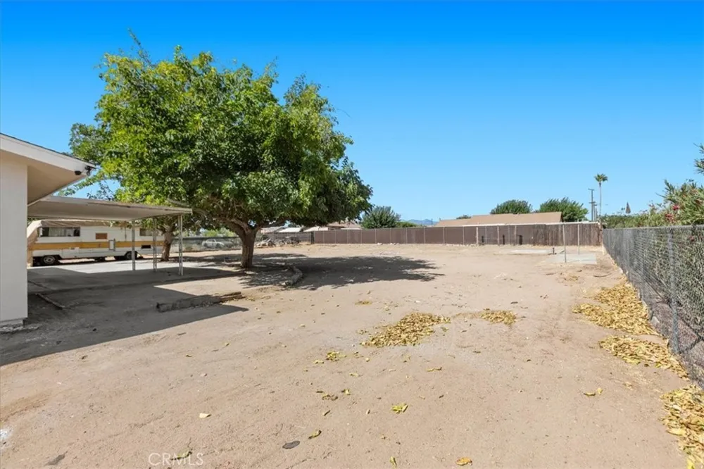 9812 Redwood Hesperia, CA 92345
