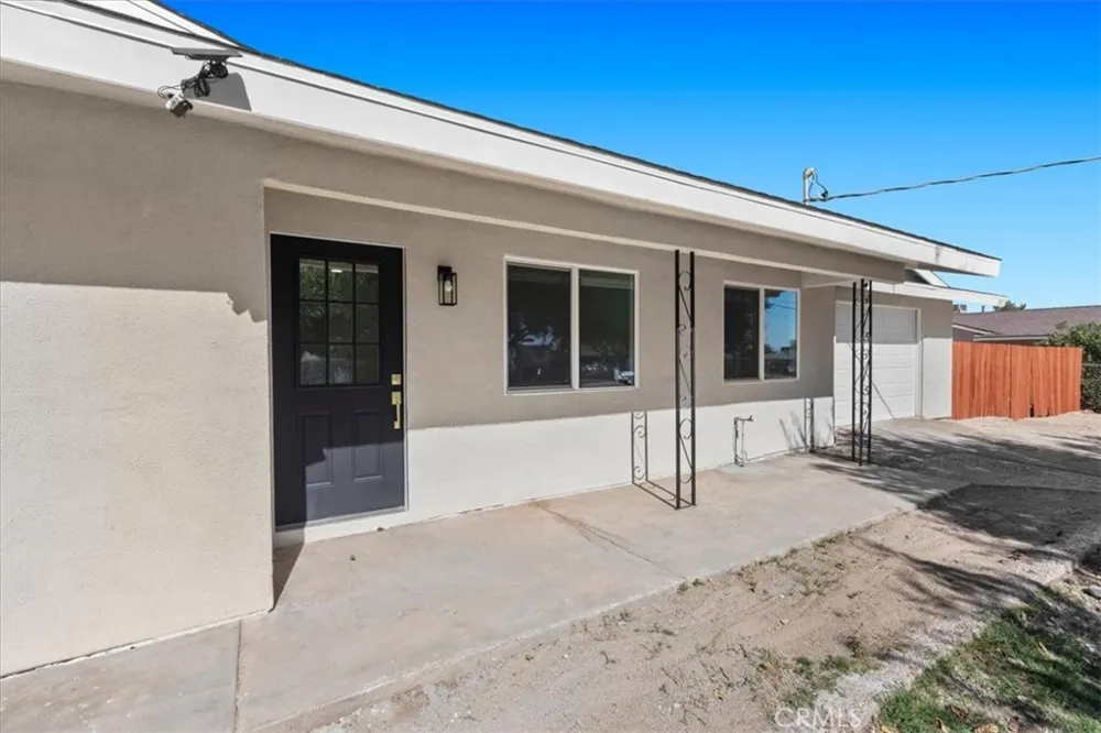 9812 Redwood Hesperia, CA 92345