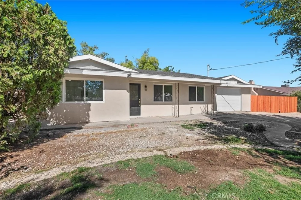 9812 Redwood Hesperia, CA 92345