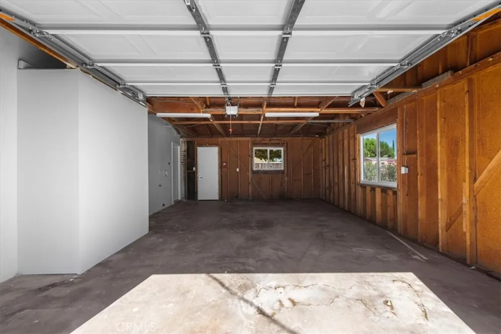 9812 Redwood Hesperia, CA 92345