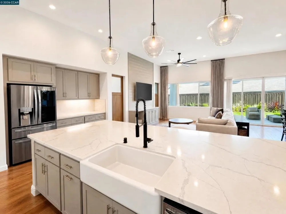 2703 Brewer St Tracy, CA 95377
