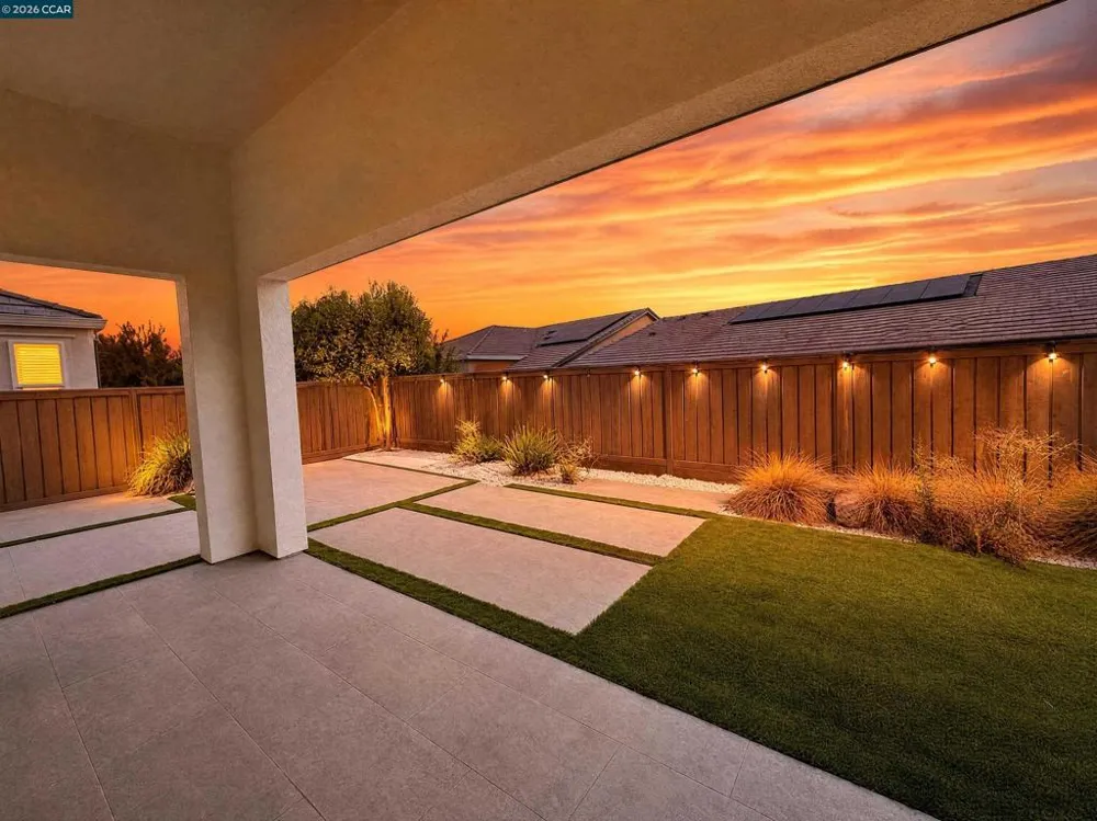 2703 Brewer St Tracy, CA 95377