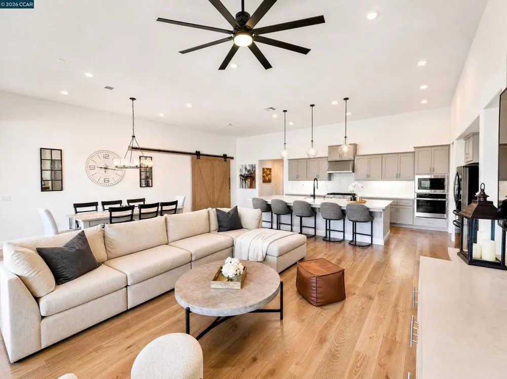 2703 Brewer St Tracy, CA 95377
