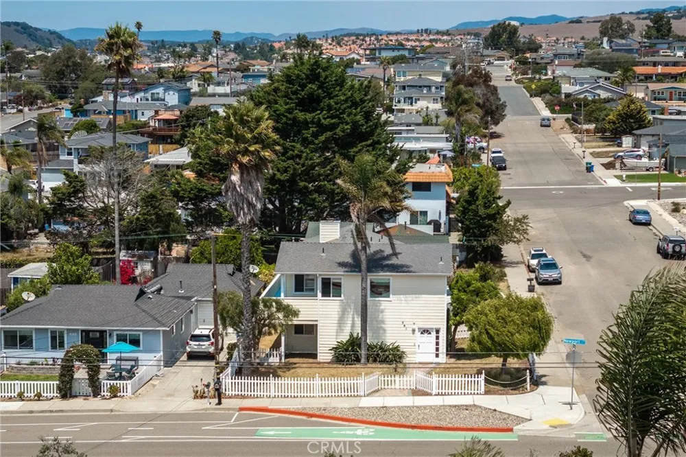 581 Newport Grover Beach, CA 93433