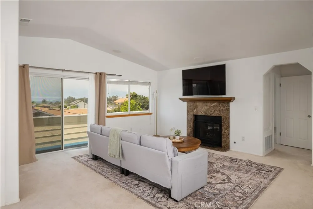 581 Newport Grover Beach, CA 93433