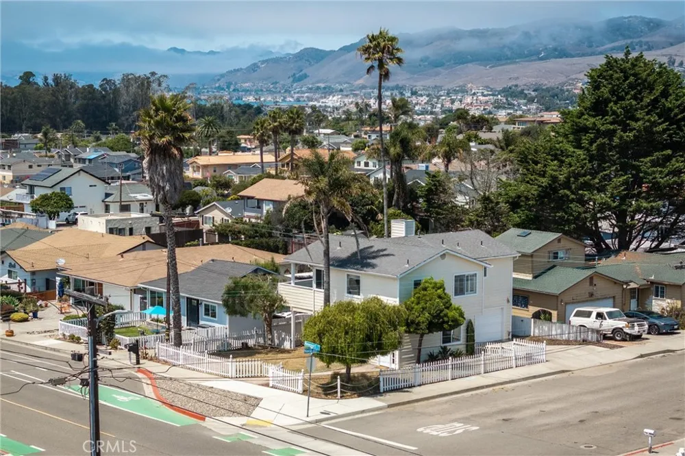 581 Newport Grover Beach, CA 93433