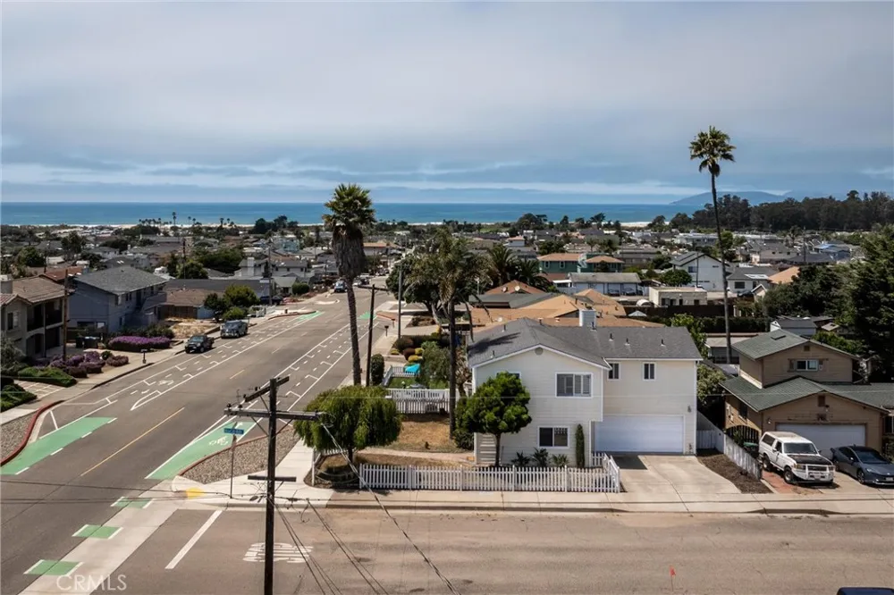 581 Newport Grover Beach, CA 93433