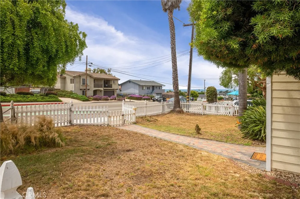 581 Newport Grover Beach, CA 93433