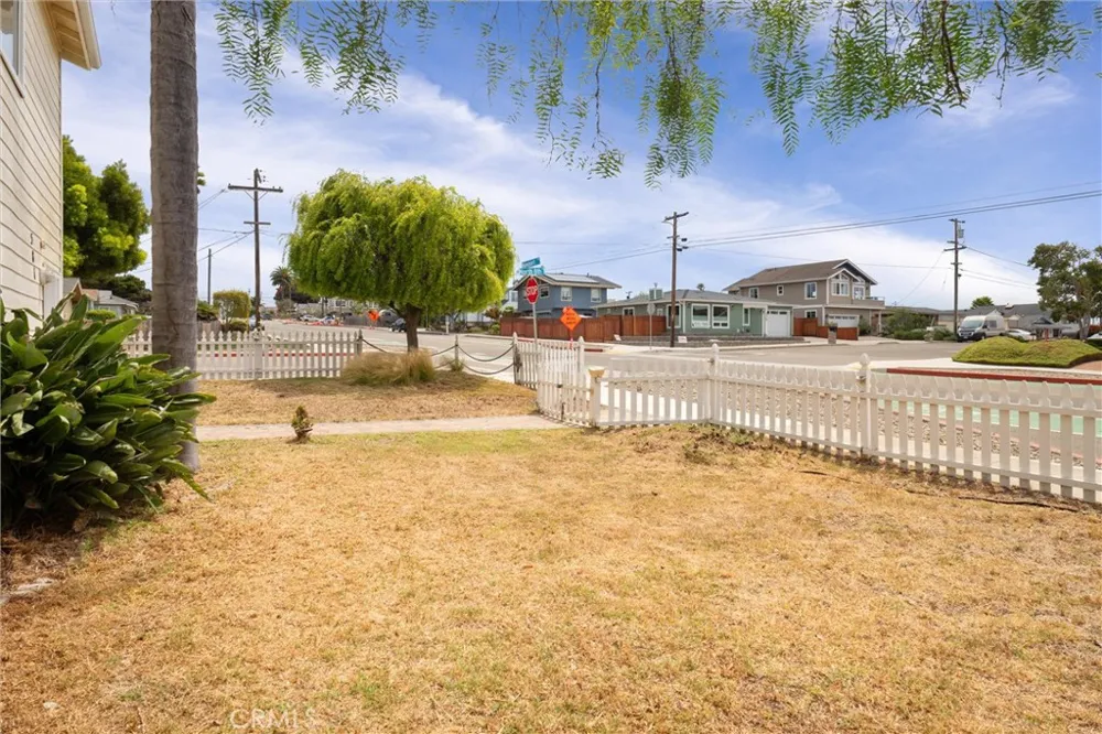581 Newport Grover Beach, CA 93433