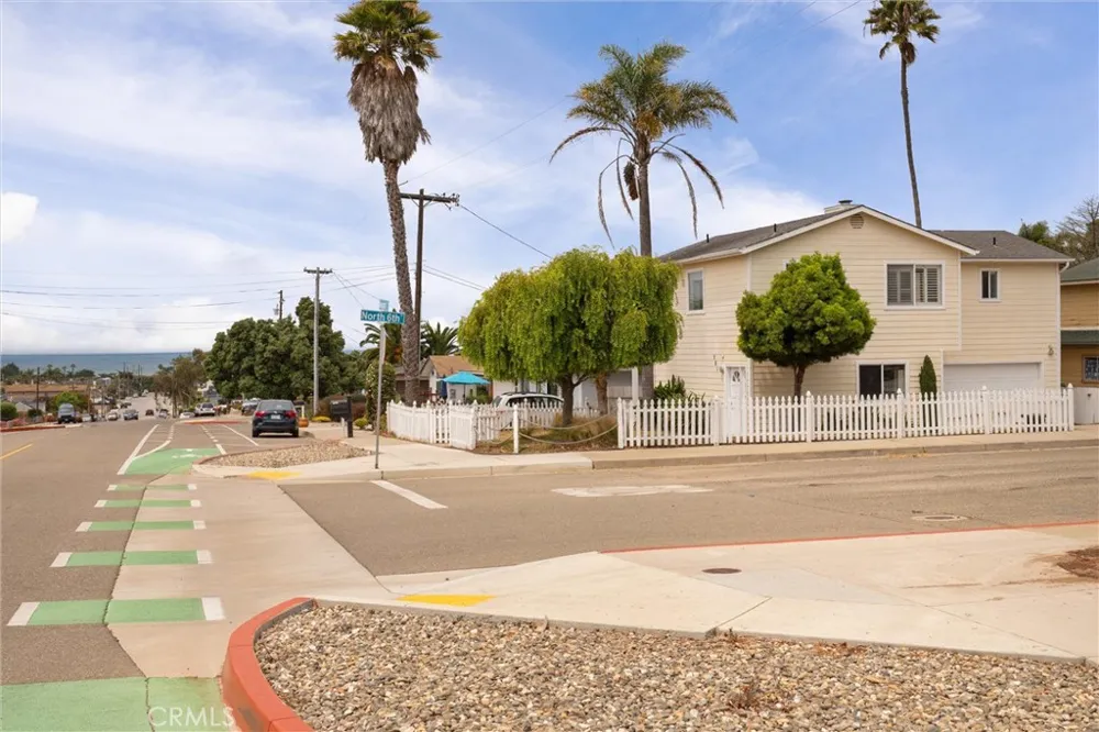 581 Newport Grover Beach, CA 93433