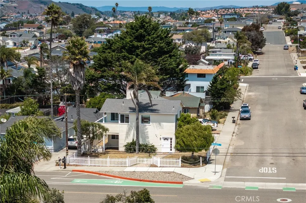 581 Newport Grover Beach, CA 93433