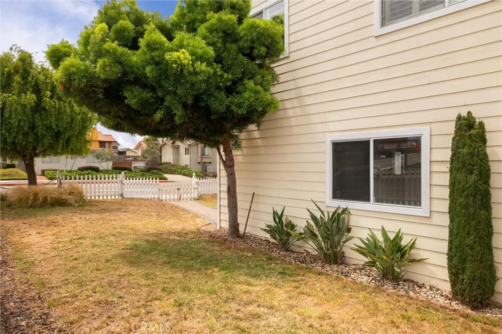 581 Newport Grover Beach, CA 93433