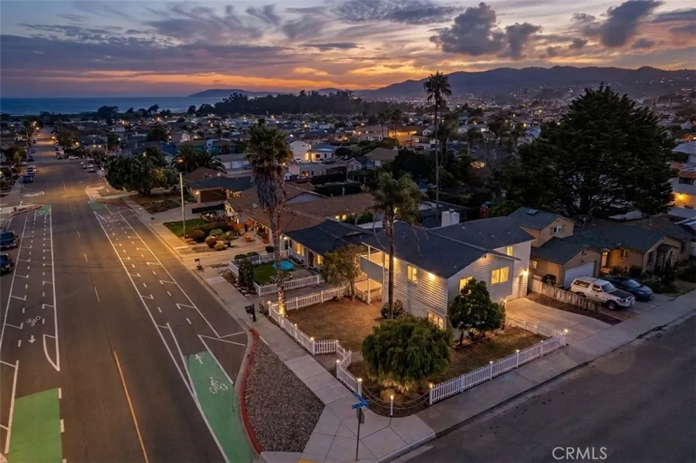 581 Newport Grover Beach, CA 93433