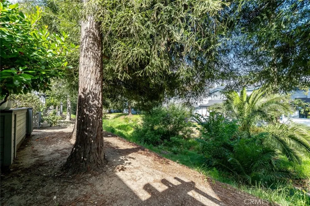 2221 King Court #22 San Luis Obispo, CA 93401