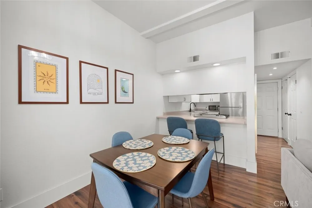 2221 King Court #22 San Luis Obispo, CA 93401