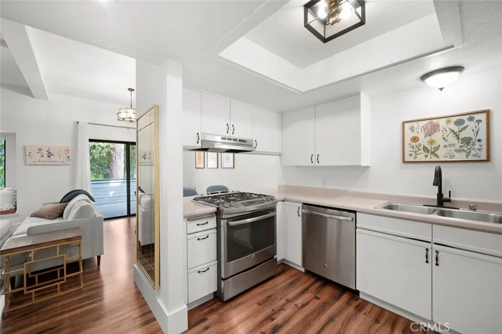 2221 King Court #22 San Luis Obispo, CA 93401