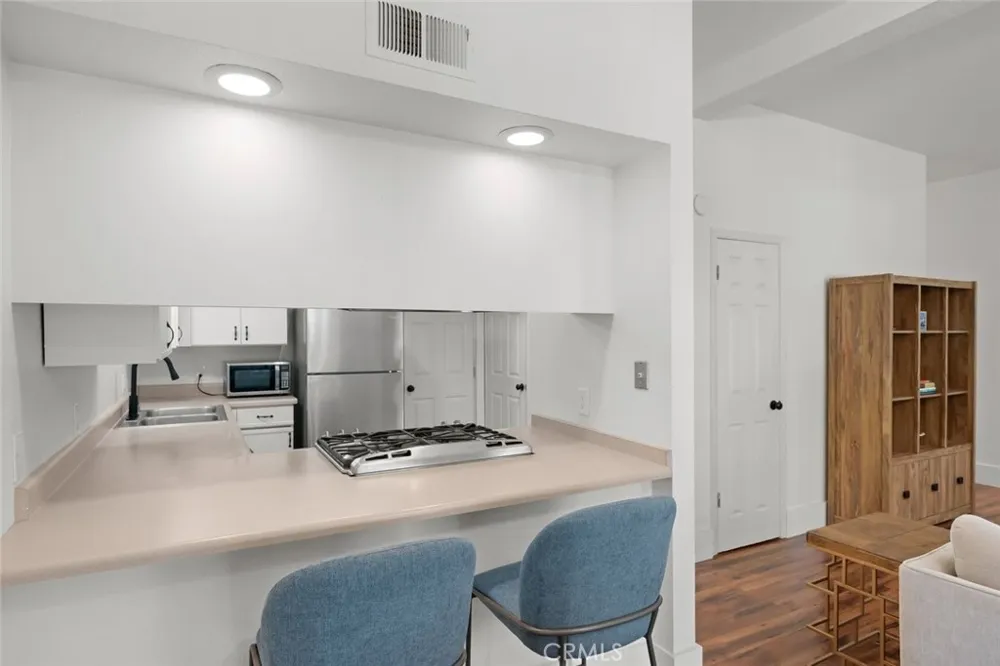 2221 King Court #22 San Luis Obispo, CA 93401
