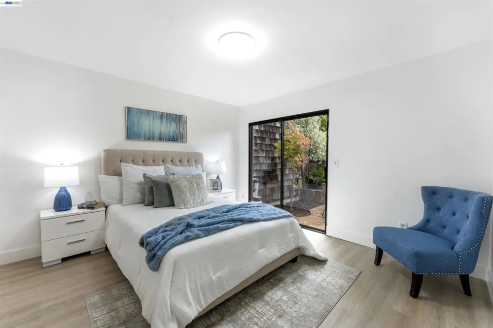 262 Beachview Ave #4 Pacifica, CA 94044