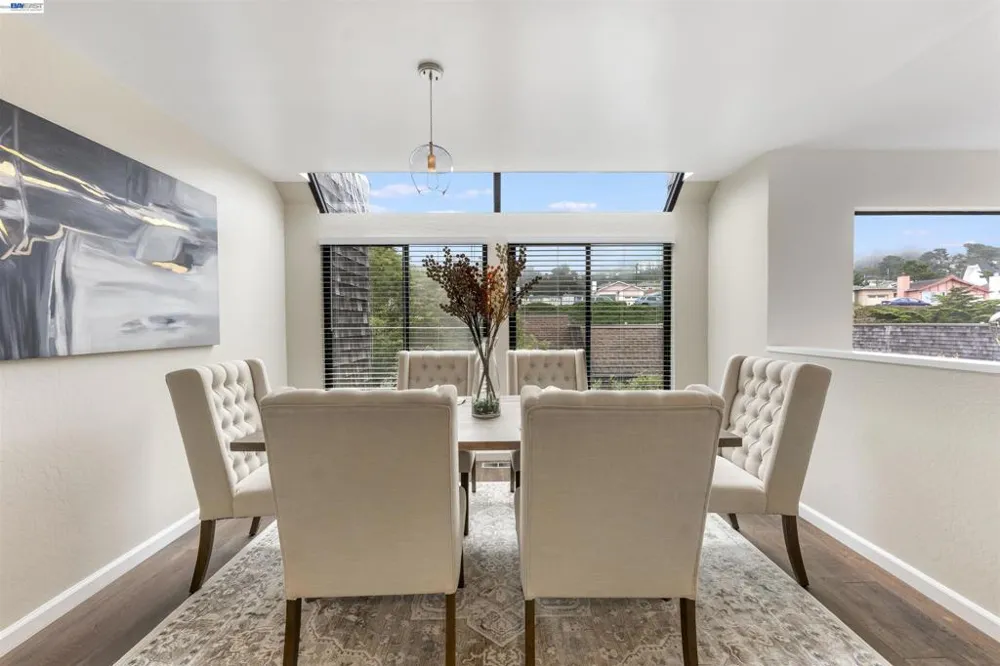 262 Beachview Ave #4 Pacifica, CA 94044