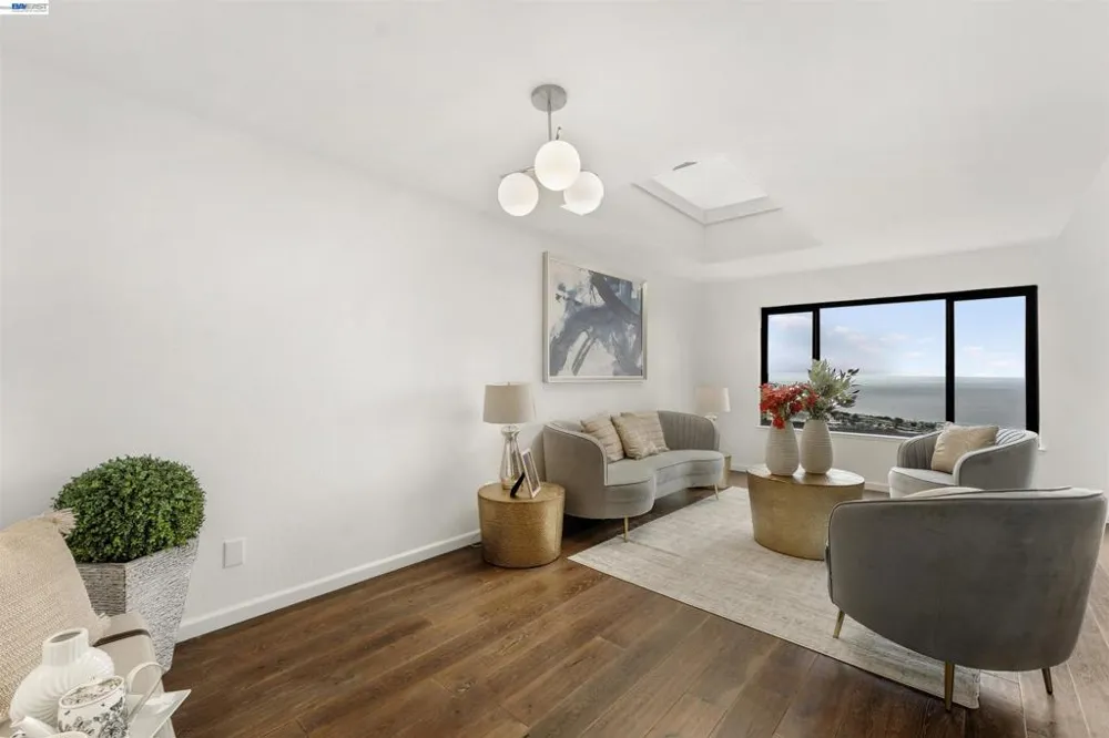 262 Beachview Ave #4 Pacifica, CA 94044