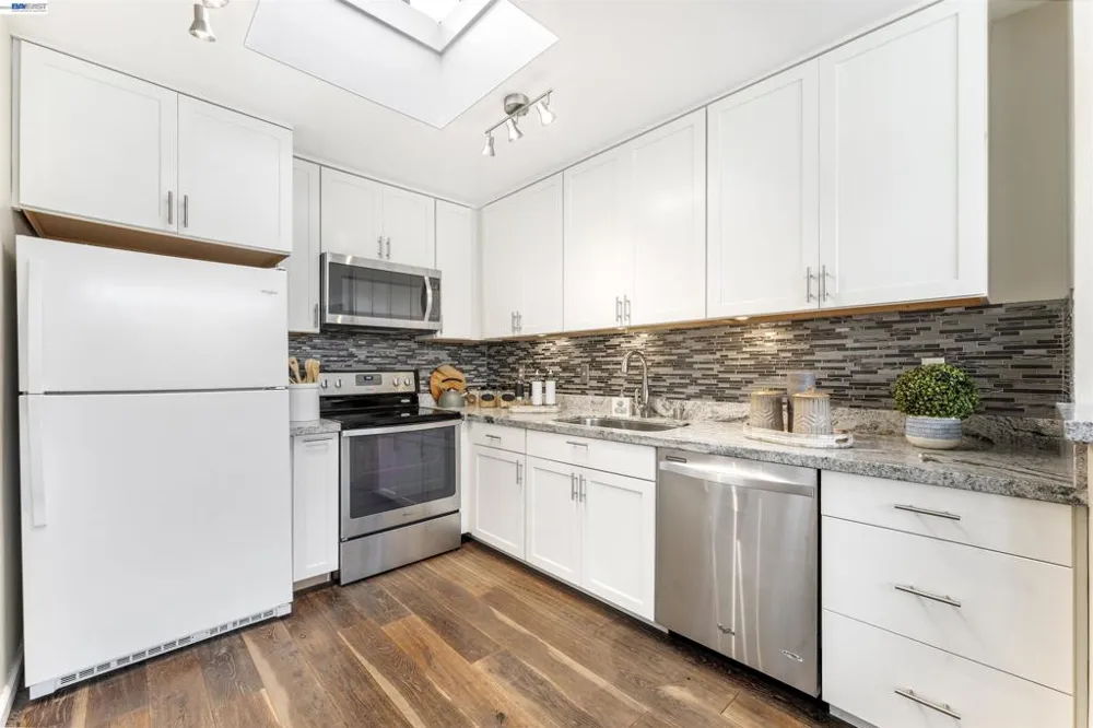 262 Beachview Ave #4 Pacifica, CA 94044