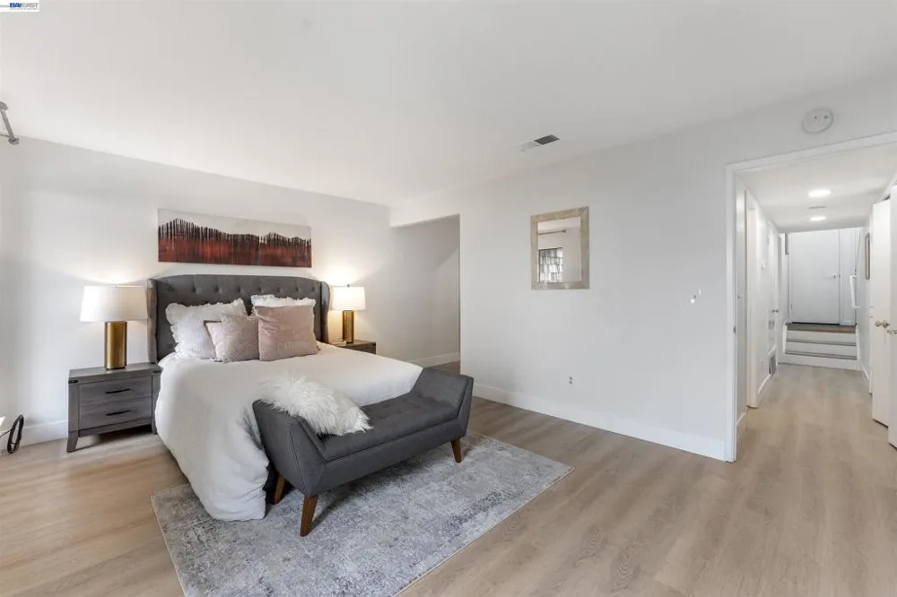 262 Beachview Ave #4 Pacifica, CA 94044