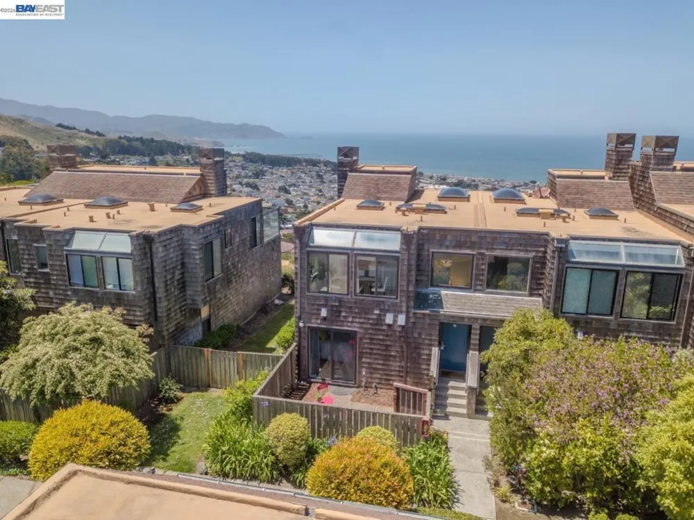 262 Beachview Ave #4 Pacifica, CA 94044