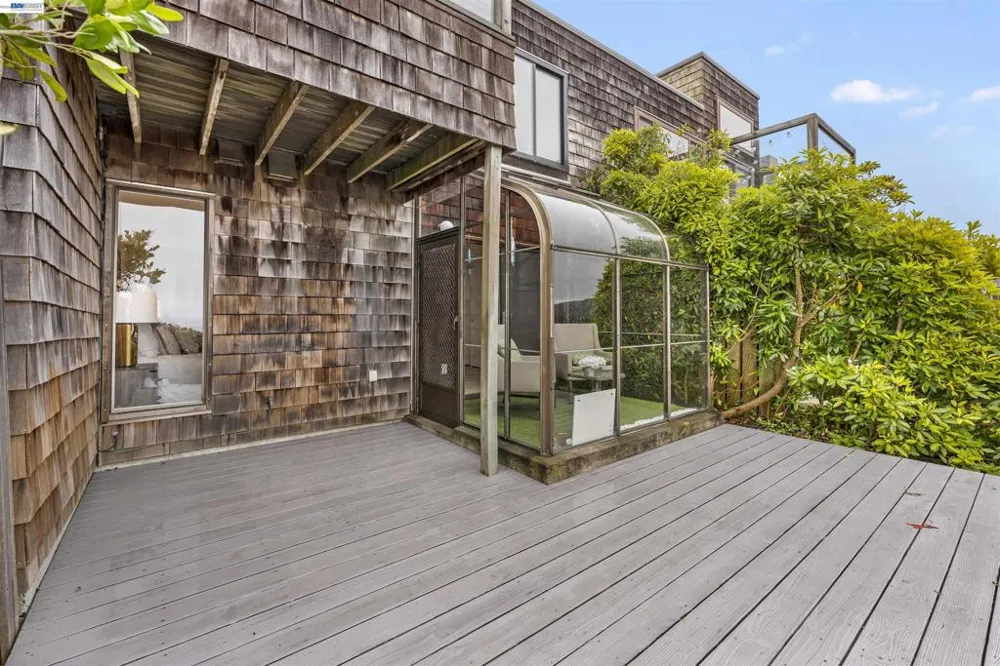 262 Beachview Ave #4 Pacifica, CA 94044