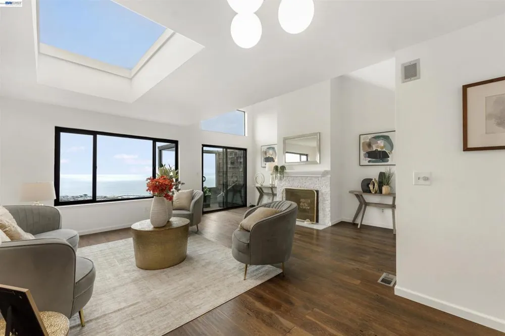 262 Beachview Ave #4 Pacifica, CA 94044