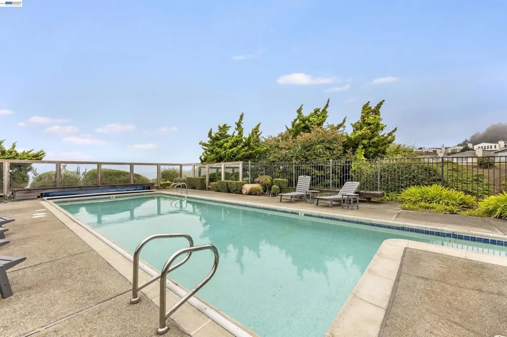 262 Beachview Ave #4 Pacifica, CA 94044