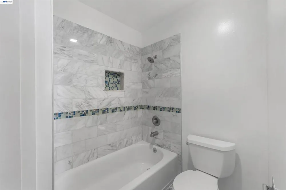 262 Beachview Ave #4 Pacifica, CA 94044