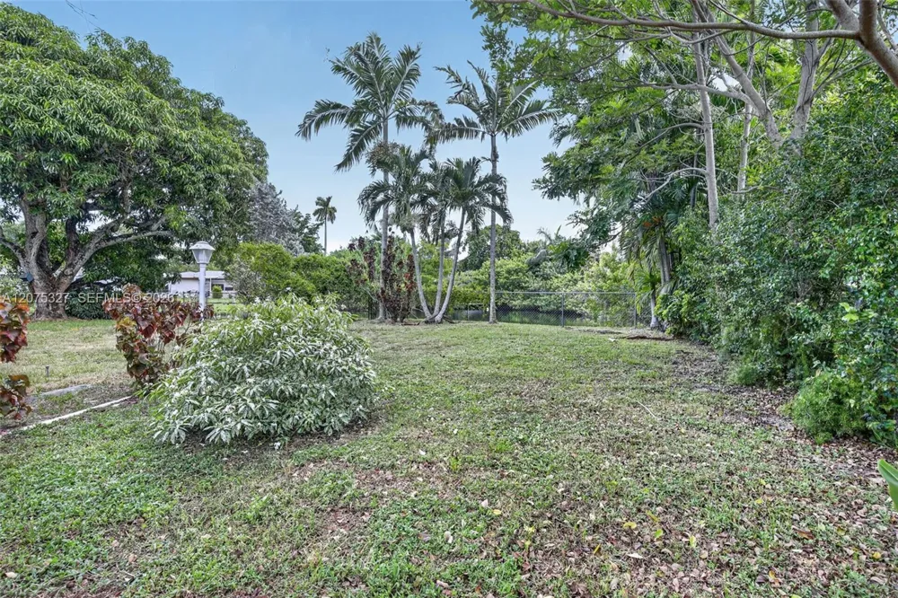 1350 NW 73rd Ave Plantation, FL 33313