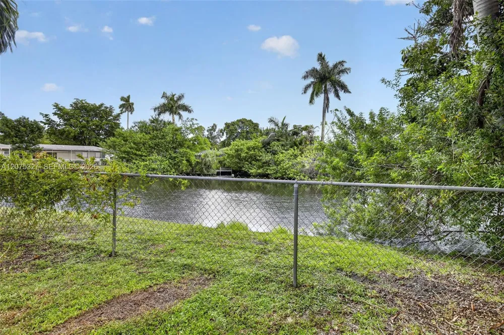 1350 NW 73rd Ave Plantation, FL 33313