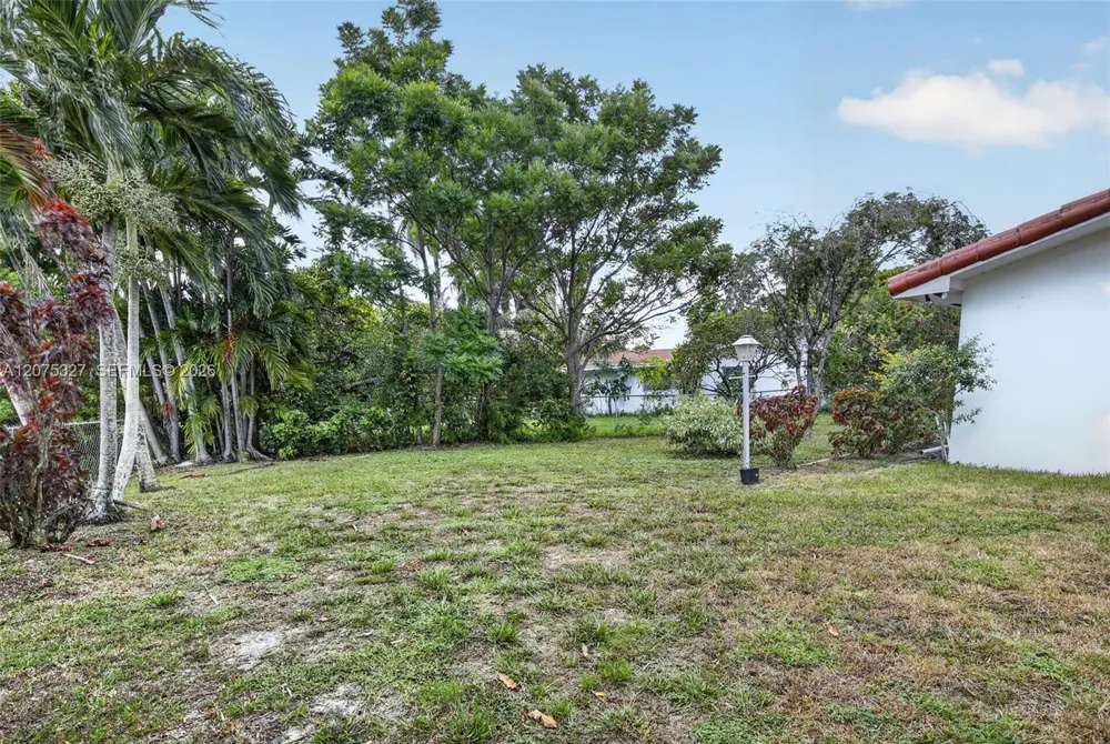 1350 NW 73rd Ave Plantation, FL 33313