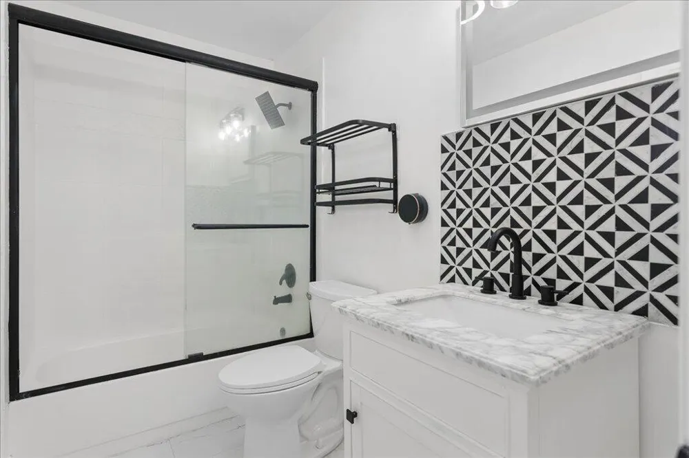 2062 SW 82ND AVENUE Davie, FL 33324