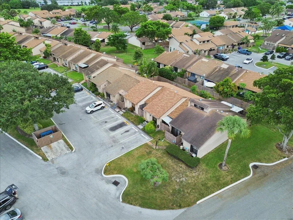 2062 SW 82ND AVENUE Davie, FL 33324