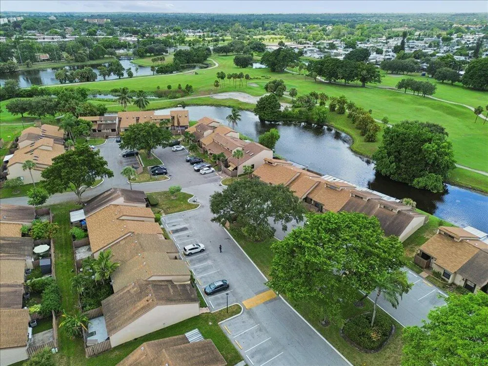 2062 SW 82ND AVENUE Davie, FL 33324