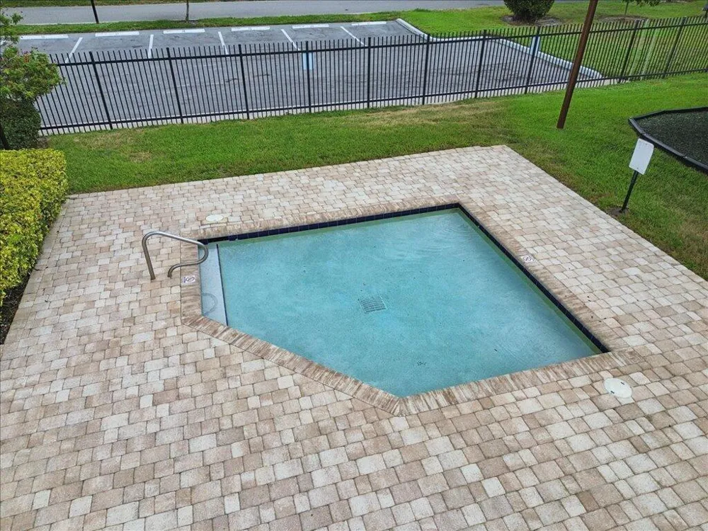2062 SW 82ND AVENUE Davie, FL 33324