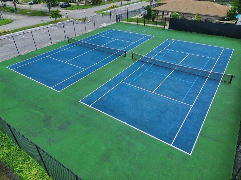 2062 SW 82ND AVENUE Davie, FL 33324